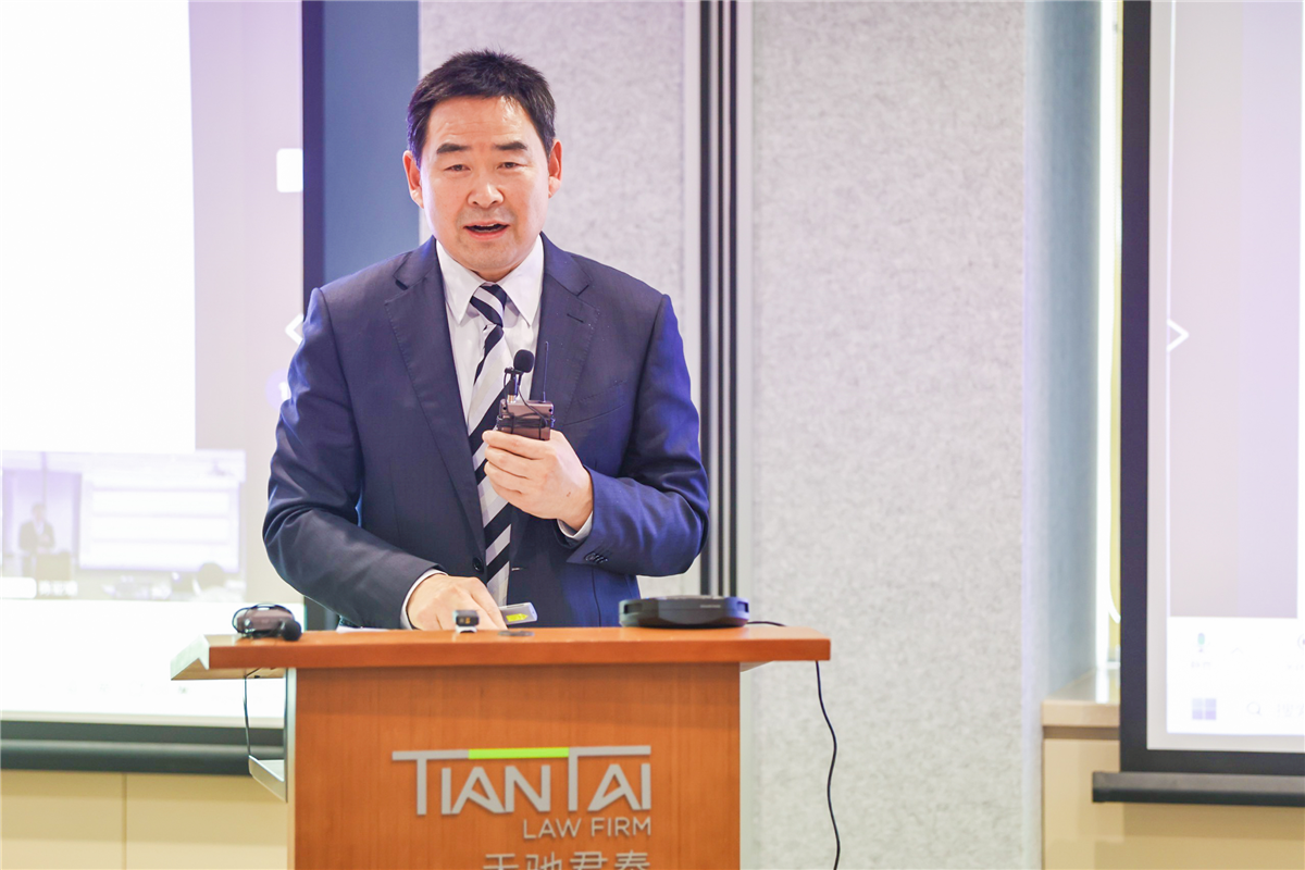 13617892.jpg 13617892.jpg